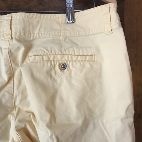 Lee Yellow Midrise Fit Bermuda Shorts Size 14 Medium - Picture 8 of 9